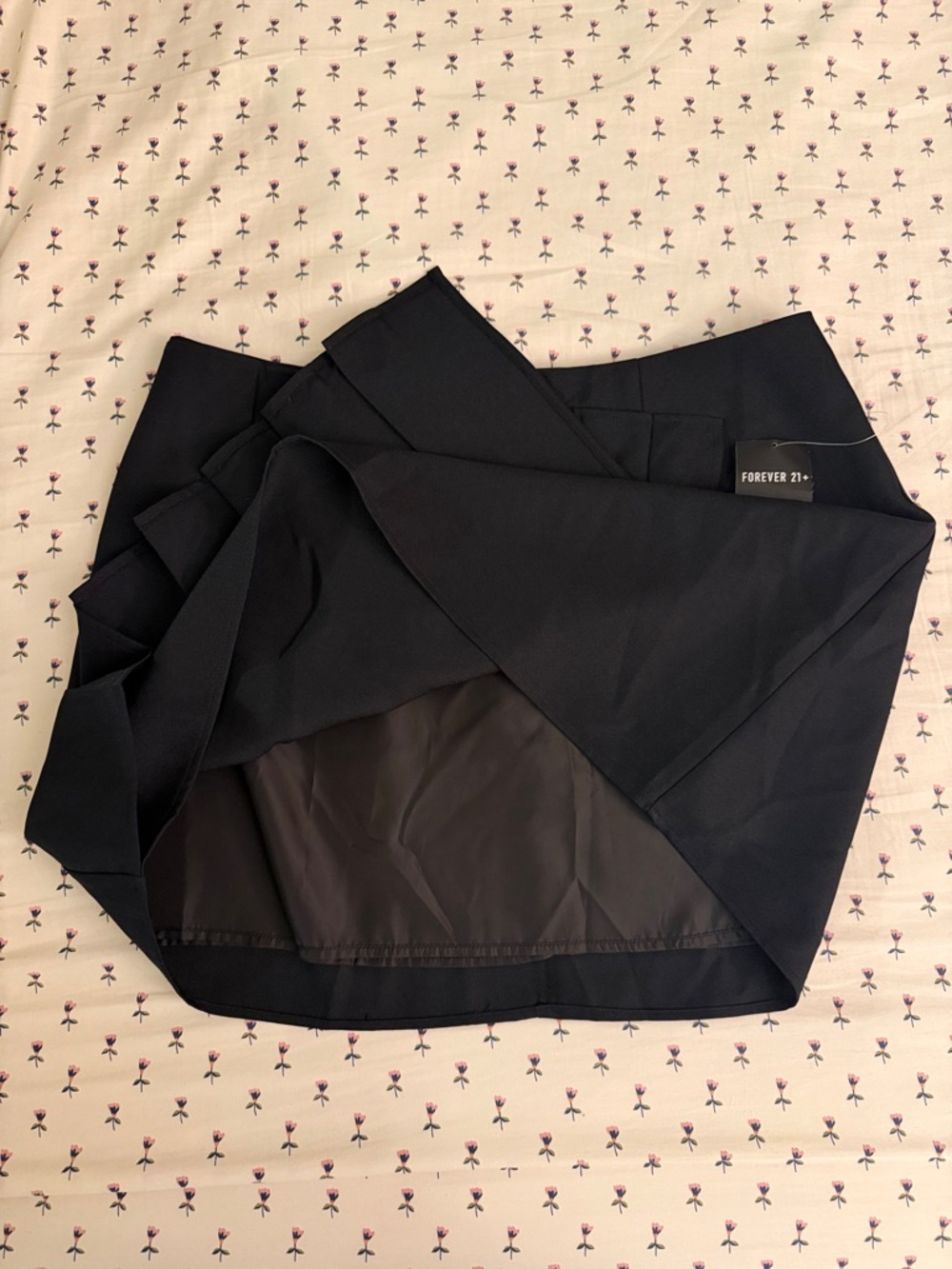 Forever 21 Black Pleated A-Line Mini Skirt - Picture 7 of 9